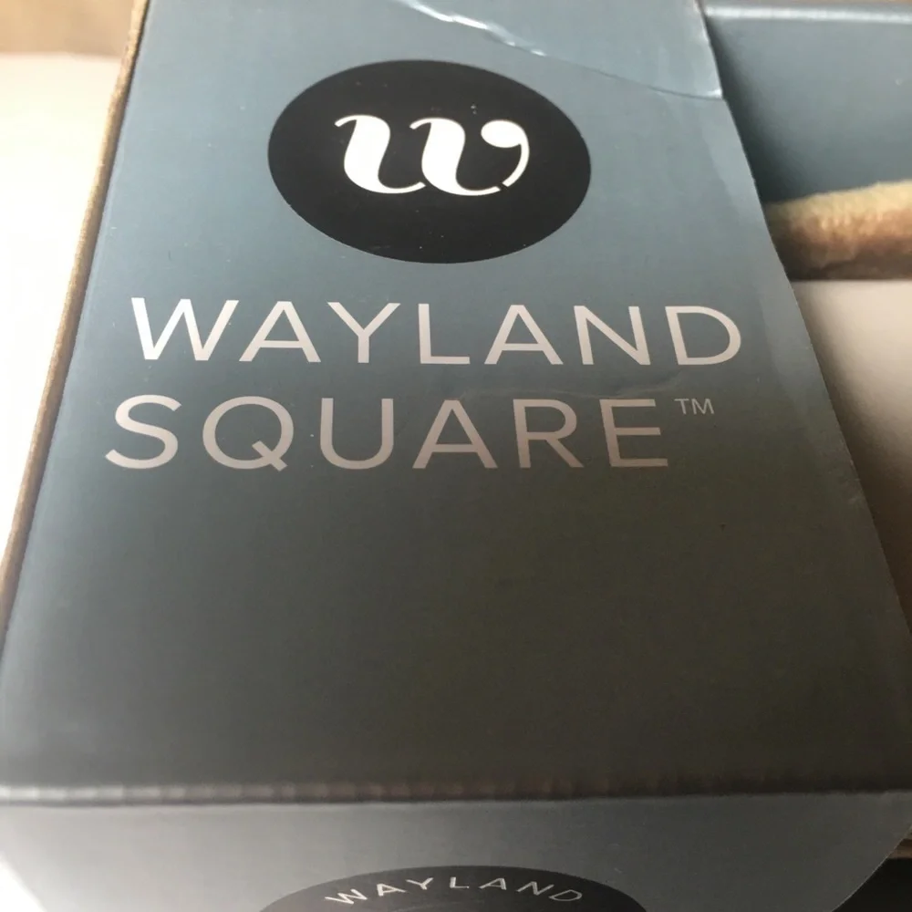 𝅺wayland Square Unisex Memory Foam Slippers 9-10